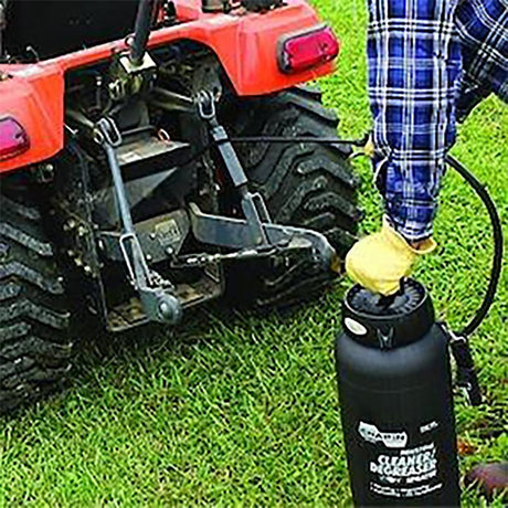 Chapin 22350XP Compression Sprayer, 2 gal Tank, Poly Tank, 42 in L Hose, Black