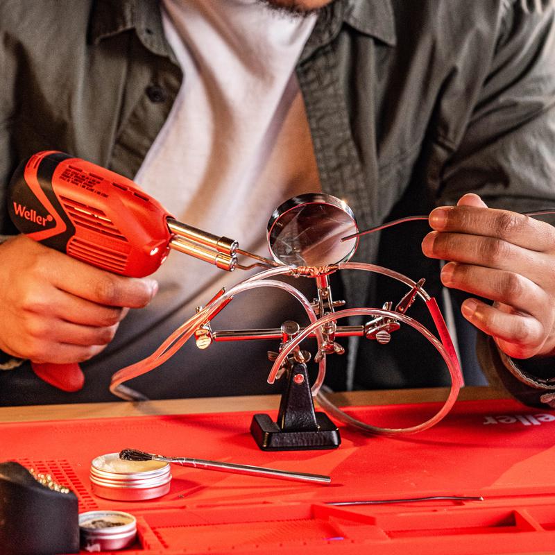 Weller Magnifying Glass Soldering Project Holder with Magnifier 1 pc