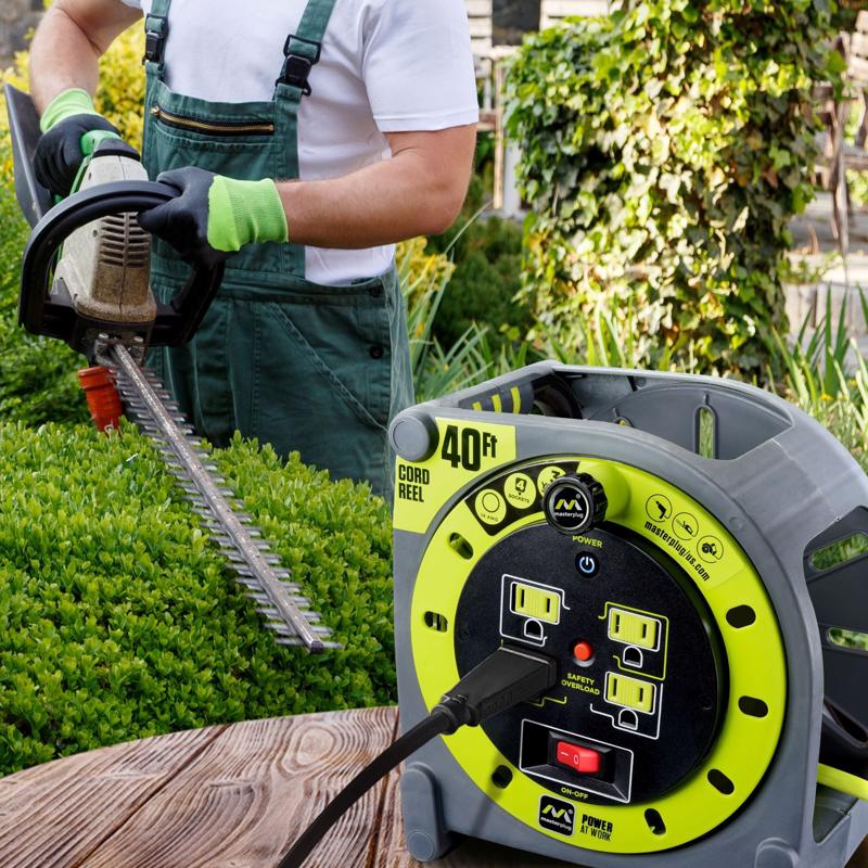 Masterplug 40 ft. L PVC Cord Reel