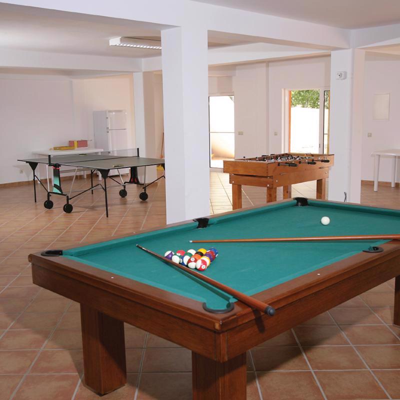 Feit SHOP 48 in. 1-Light each 19 W LED Utility Light