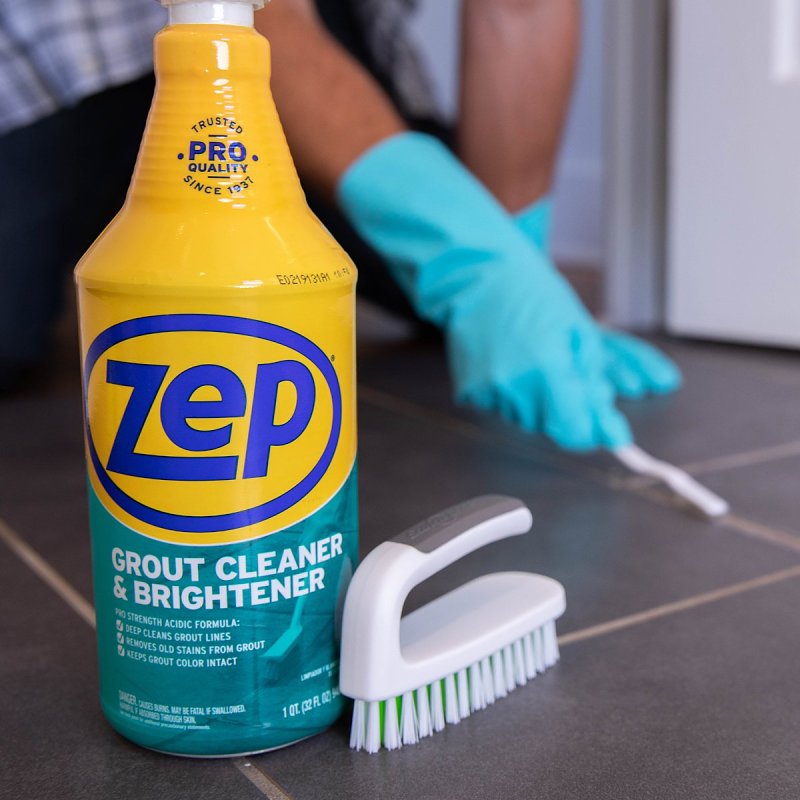 Zep ZU104632 Grout Cleaner and Whitener, 1 qt, Liquid, Characteristic, Light Yellow