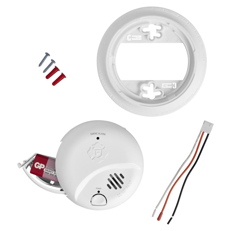 First Alert Hard-Wired w/Battery Back-up Ionization Smoke Detector 1 pk