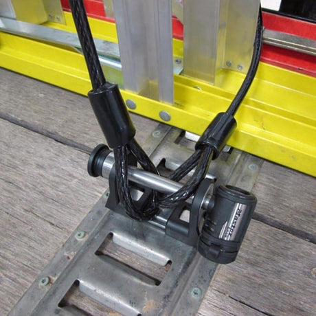 Master Lock 3/8 in. D X 48 in. L Vinyl Coated Steel Locking Cable