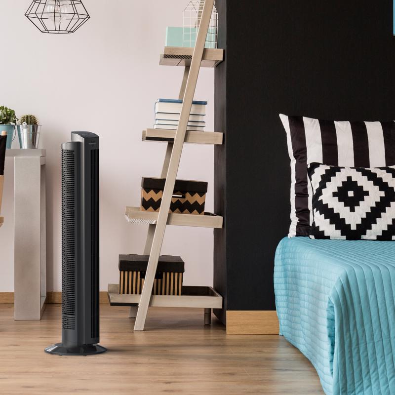 Vornado OZI42 42.2 in. H Oscillating Tower Fan Remote Control