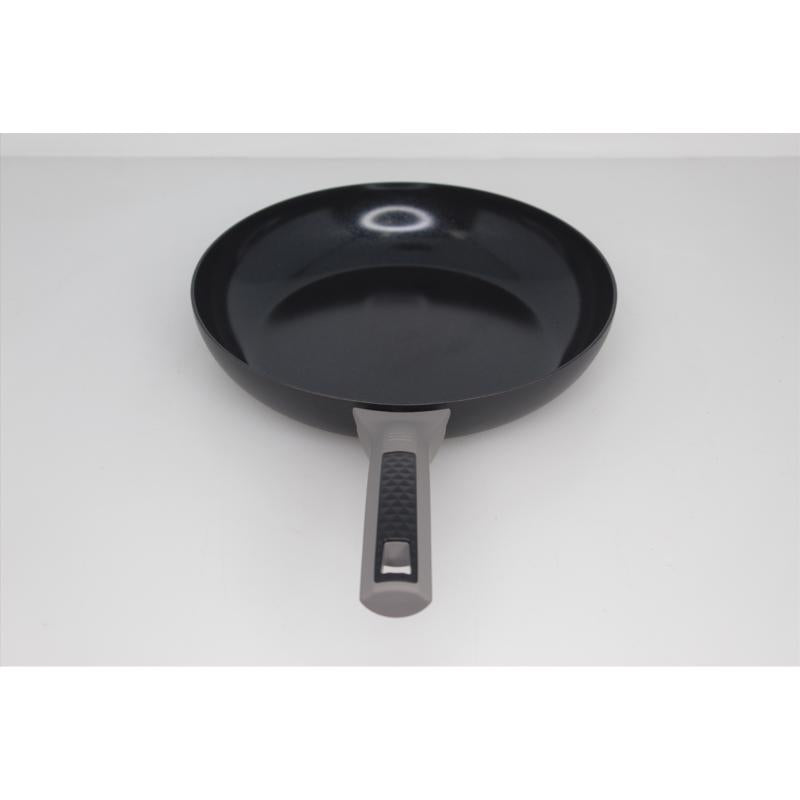 Imusa Mirro Ceramic Coated Aluminum Fry Pan 10 in. Black