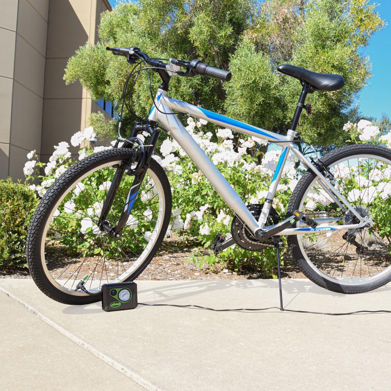 Slime 12 V 60 psi Tire Inflator/Gauge