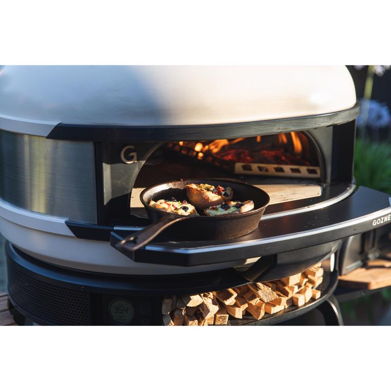 Gozney Dome Mantel, Stainless Steel Dome Mantel 21.2 in. L X 3.23 in. W 1 pk