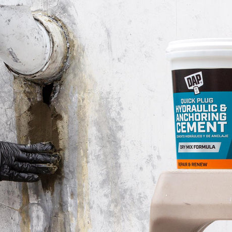 Rust-Oleum Universal Gloss White Spray Paint 12 oz, Pack of 6