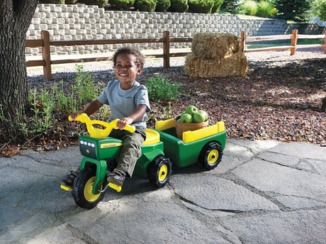 John Deere Toys 46088 Ride-On Trike with Cart, 18 months and Up, Plastic, Internal Light and Music