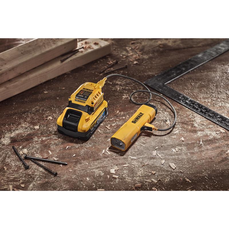 DeWalt 1000 lm Black/Yellow LED USB Flashlight