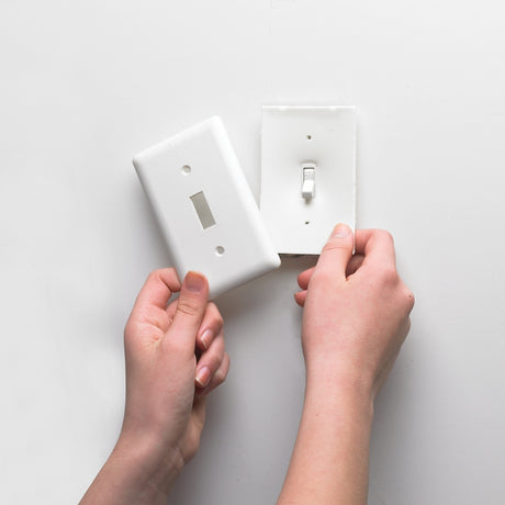 Frost King OSS6H Switch Sealer, 4 in L, 2-1/2 in W, Plastic Foam, White