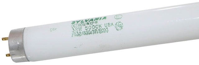 Sylvania 22026 Fluorescent Bulb, 32 W, T8 Lamp, Medium G13 Lamp Base, 2820 Lumens, 5000 K Color Temp, Super White Light, Pack of 30