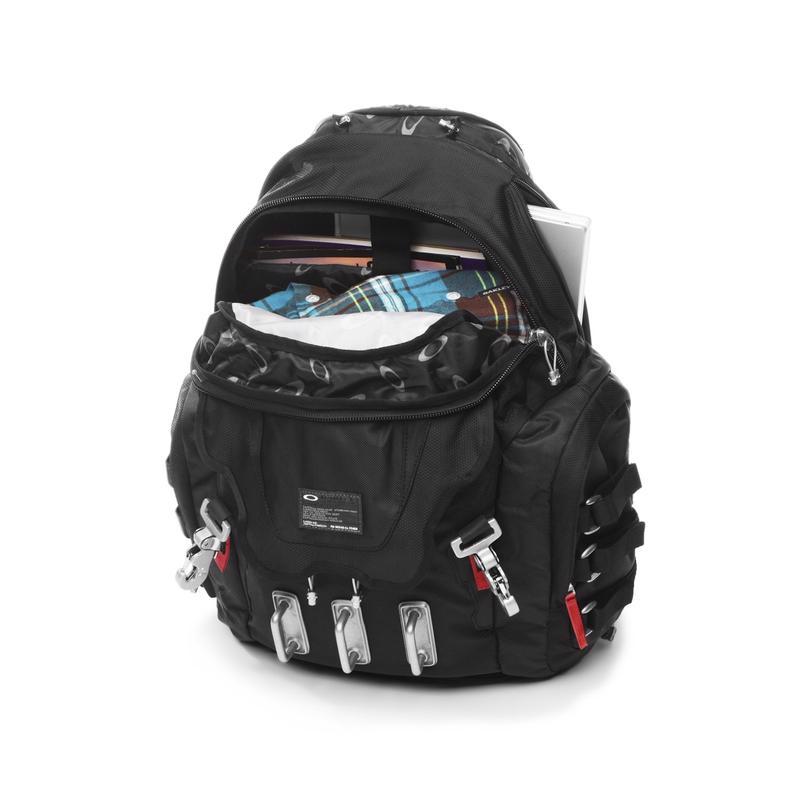 Oakley Kitchen Sink Black Backpack 20 in. H X 14 in. W