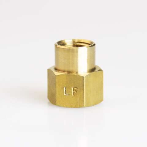 ATC 3/8 in. FPT X 1/4 in. D FPT Brass Reducing Coupling, Pack of 5